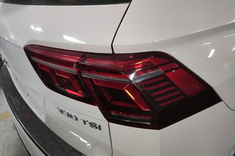 Used Volkswagen Tiguan L 2022 330TSI Automatic Two-Wheel Drive R-Line Enhanced Edition Right Rear Taillight