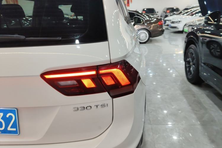 Used Volkswagen Tiguan L 2022 330TSI Automatic Two-Wheel Drive Comfort Edition Right Rear Taillight