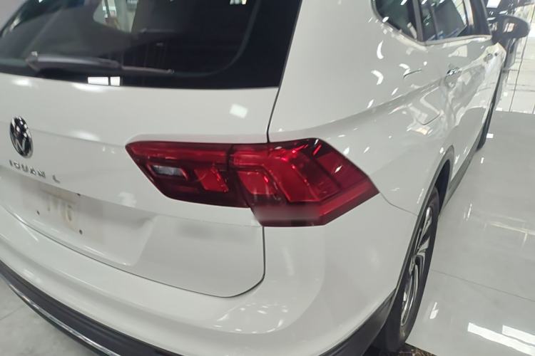 Used Volkswagen Tiguan L 2022 330TSI Automatic Two-Wheel Drive Comfort Edition Right Rear Taillight