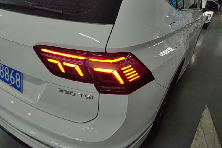Used Volkswagen Tiguan L 2022 330TSI Automatic Two-Wheel Drive R-Line Enhanced Edition Right Rear Taillight