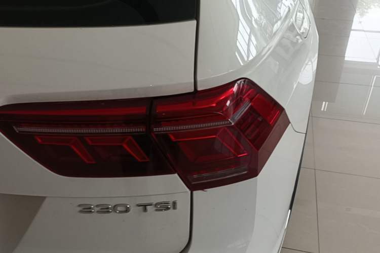 Used Volkswagen Tiguan L 2022 330TSI Automatic Two-Wheel Drive R-Line Enhanced Edition Right Rear Taillight