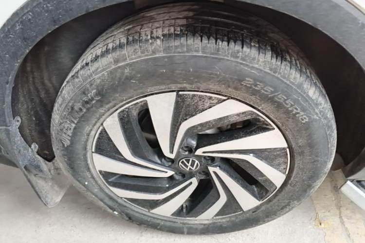 Used Volkswagen Tiguan L 2022 330TSI Automatic Two-Wheel Drive Smart Edition Right Rear Wheel Hub