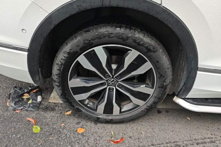 Used Volkswagen Tiguan L 2022 330TSI Automatic Two-Wheel Drive R-Line Enhanced Edition Right Rear Wheel Hub