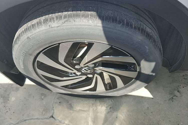 Used Volkswagen Tiguan L 2022 330TSI Automatic Two-Wheel Drive Smart Edition Right Rear Wheel Hub