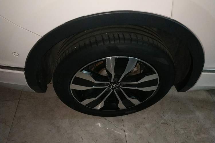 Used Volkswagen Tiguan L 2022 330TSI Automatic Two-Wheel Drive R-Line Enhanced Edition Right Rear Wheel Hub