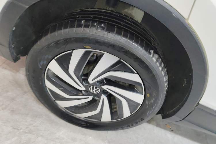 Used Volkswagen Tiguan L 2022 330TSI Automatic Two-Wheel Drive Comfort Edition Right Rear Wheel Hub
