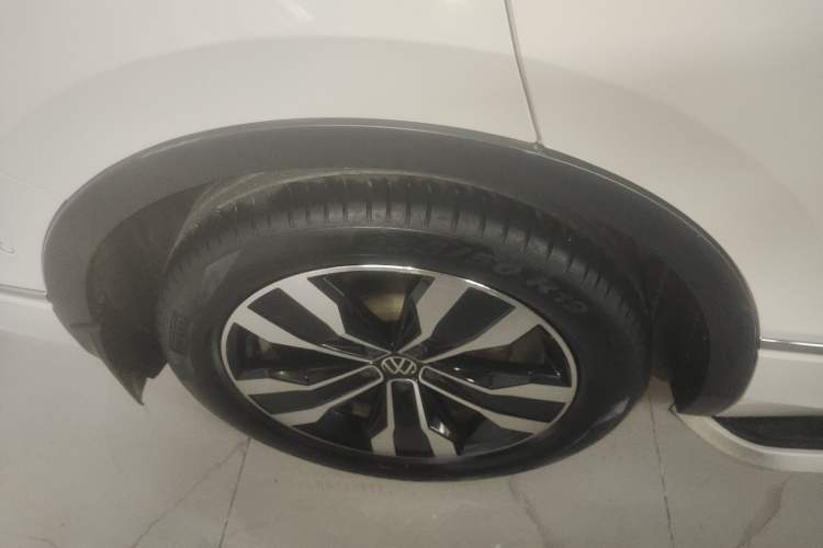 Used Volkswagen Tiguan L 2022 330TSI Automatic Two-Wheel Drive R-Line Enhanced Edition Right Rear Wheel Hub