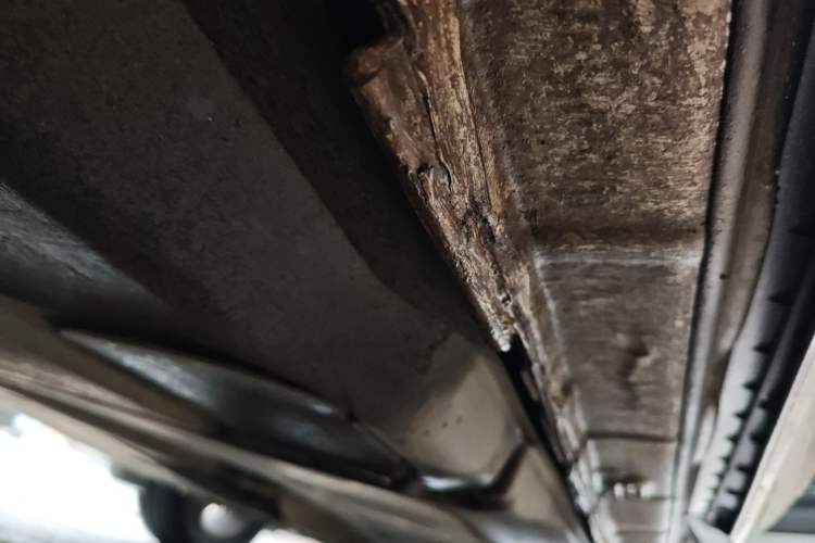 Used Volkswagen Tiguan L 2022 330TSI Automatic Two-Wheel Drive R-Line Enhanced Edition Right Side Sill