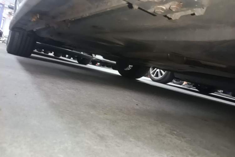 Used Volkswagen Tiguan L 2022 330TSI Automatic Two-Wheel Drive R-Line Enhanced Edition Right Side Sill