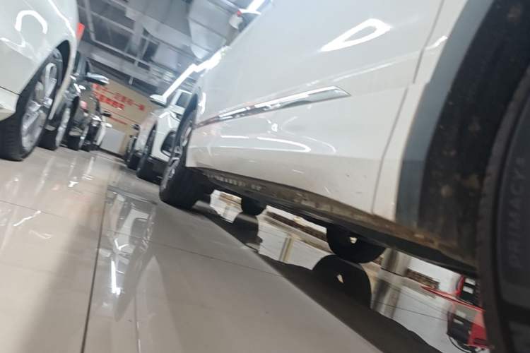 Used Volkswagen Tiguan L 2022 330TSI Automatic Two-Wheel Drive R-Line Enhanced Edition Right Side Sill