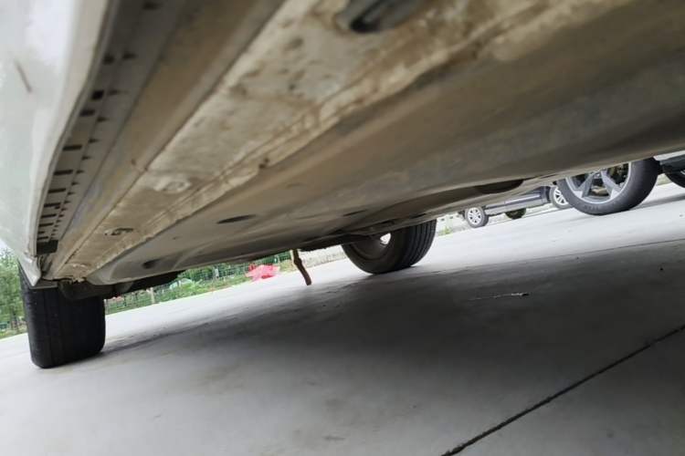 Used Volkswagen Tiguan L 2022 330TSI Automatic Two-Wheel Drive R-Line Enhanced Edition Right Side Sill