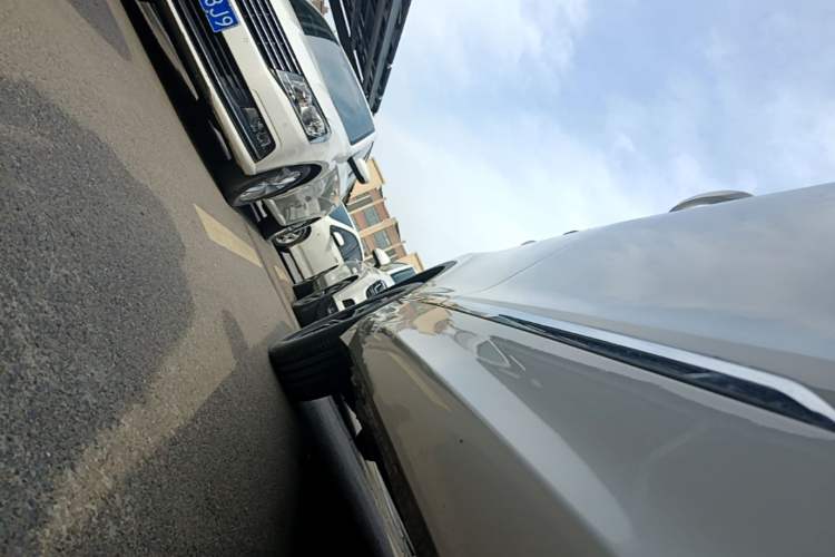 Used Volkswagen Tiguan L 2022 330TSI Automatic Two-Wheel Drive R-Line Enhanced Edition Right Side Sill
