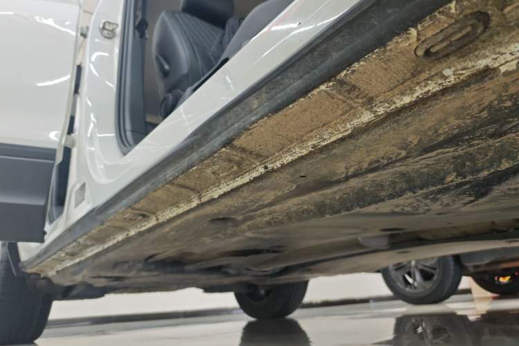 Used Volkswagen Tiguan L 2022 330TSI Automatic Two-Wheel Drive Comfort Edition Right Side Sill