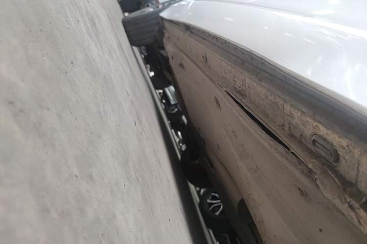 Used Volkswagen Tiguan L 2022 330TSI Automatic Two-Wheel Drive R-Line Enhanced Edition Right Side Sill