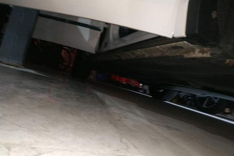 Used Volkswagen Tiguan L 2022 330TSI Automatic Two-Wheel Drive R-Line Enhanced Edition Right Side Sill