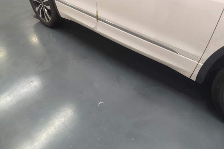 Used Volkswagen Tiguan L 2022 330TSI Automatic Two-Wheel Drive R-Line Enhanced Edition Right Side Sill