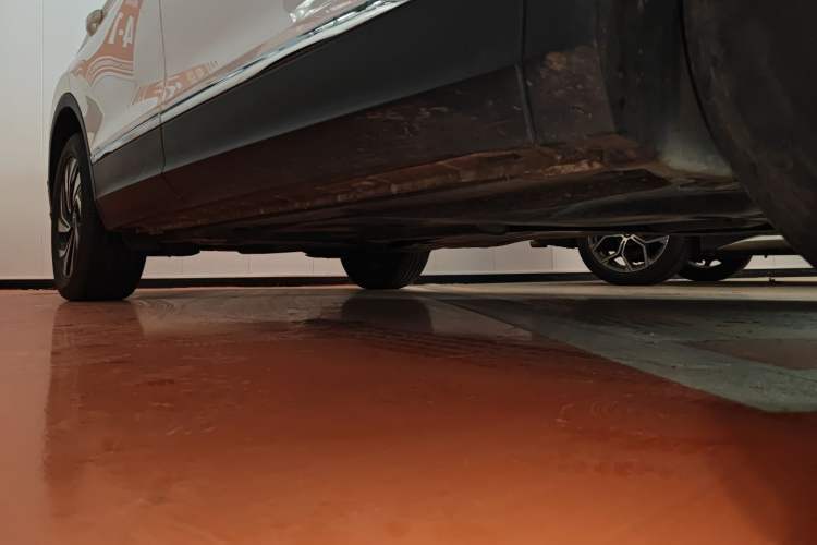 Used Volkswagen Tiguan L 2022 330TSI Automatic Two-Wheel Drive Smart Edition Right Side Sill
