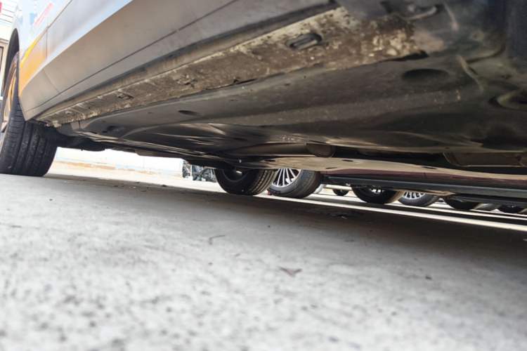 Used Volkswagen Tiguan L 2022 330TSI Automatic Two-Wheel Drive Smart Edition Right Side Sill