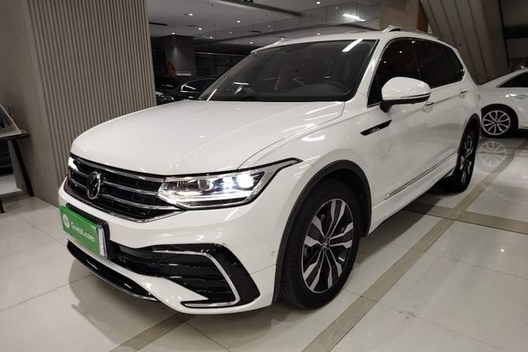 Used Volkswagen Tiguan L 2022 330TSI Automatic Two-Wheel Drive R-Line Enhanced Edition Guazi used car, China used car export, Used car for sale, Used cars, Cheapest cars for sale
