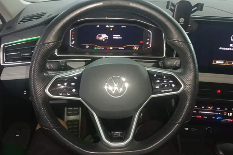 Used Volkswagen Tiguan L 2022 330TSI Automatic Two-Wheel Drive R-Line Enhanced Edition Steering Wheel