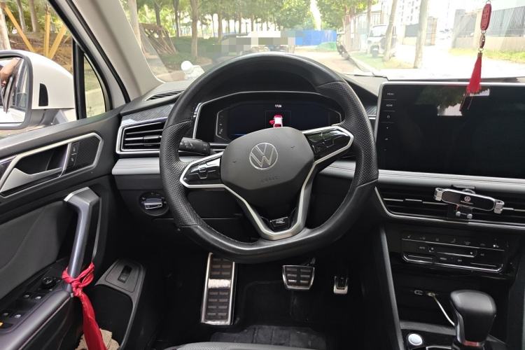 Used Volkswagen Tiguan L 2022 330TSI Automatic Two-Wheel Drive R-Line Flagship Edition Steering Wheel