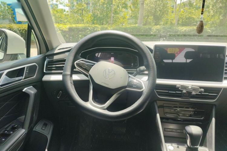 Used Volkswagen Tiguan L 2022 330TSI Automatic Two-Wheel Drive Smart Edition Steering Wheel