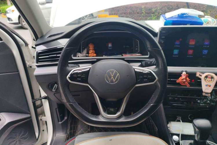 Used Volkswagen Tiguan L 2022 330TSI Automatic Two-Wheel Drive R-Line Flagship Edition Steering Wheel