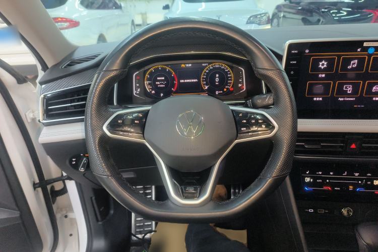 Used Volkswagen Tiguan L 2022 330TSI Automatic Two-Wheel Drive R-Line Enhanced Edition Steering Wheel