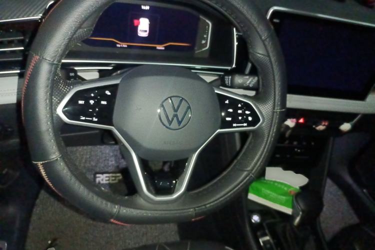 Used Volkswagen Tiguan L 2022 330TSI Automatic Two-Wheel Drive R-Line Flagship Edition Steering Wheel