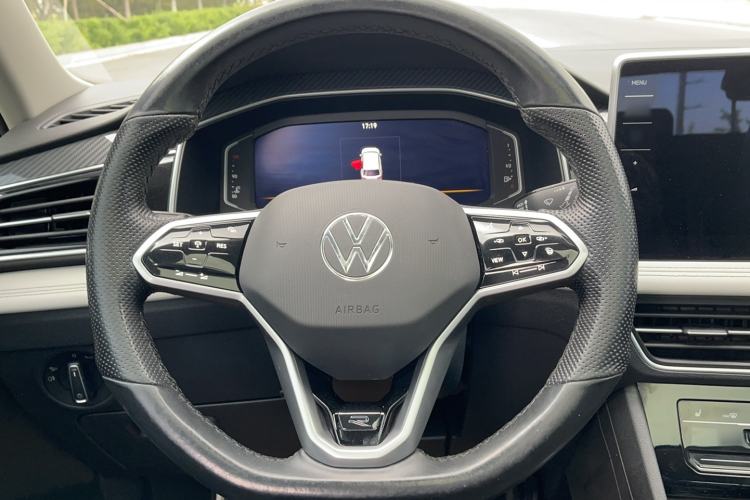 Used Volkswagen Tiguan L 2022 330TSI Automatic Two-Wheel Drive R-Line Enhanced Edition Steering Wheel