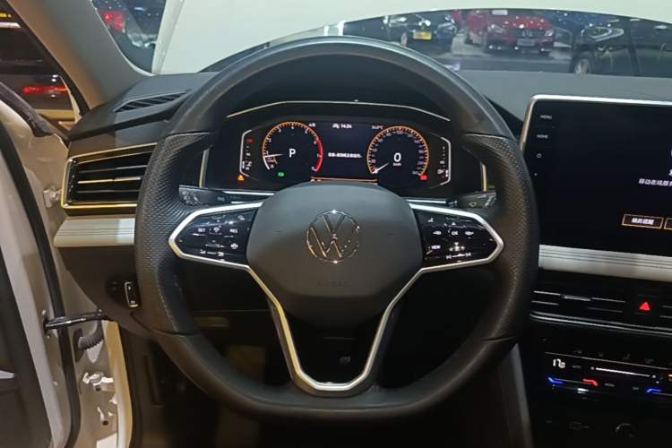 Used Volkswagen Tiguan L 2022 330TSI Automatic Two-Wheel Drive Smart Edition Steering Wheel