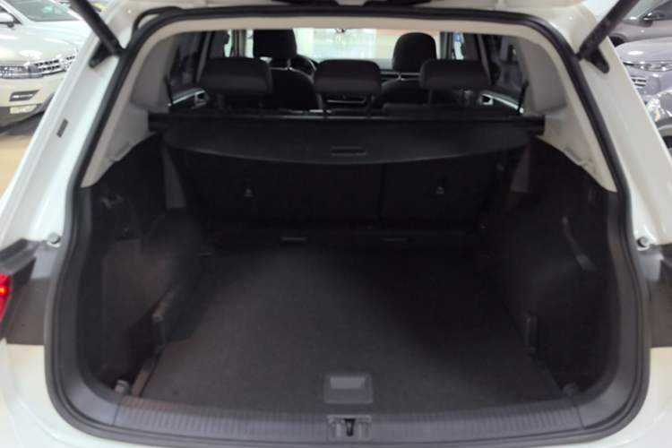 Used Volkswagen Tiguan L 2022 330TSI Automatic Two-Wheel Drive Smart Edition Trunk