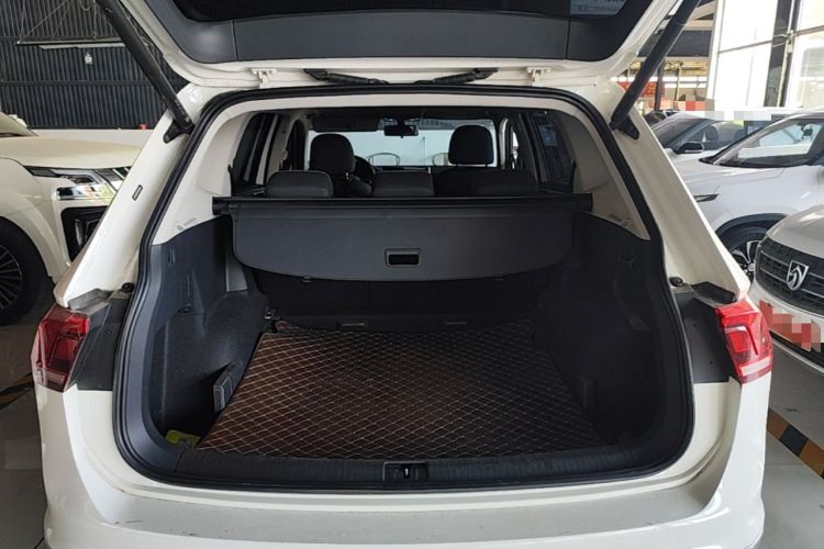 Used Volkswagen Tiguan L 2022 330TSI Automatic Two-Wheel Drive Smart Edition Trunk