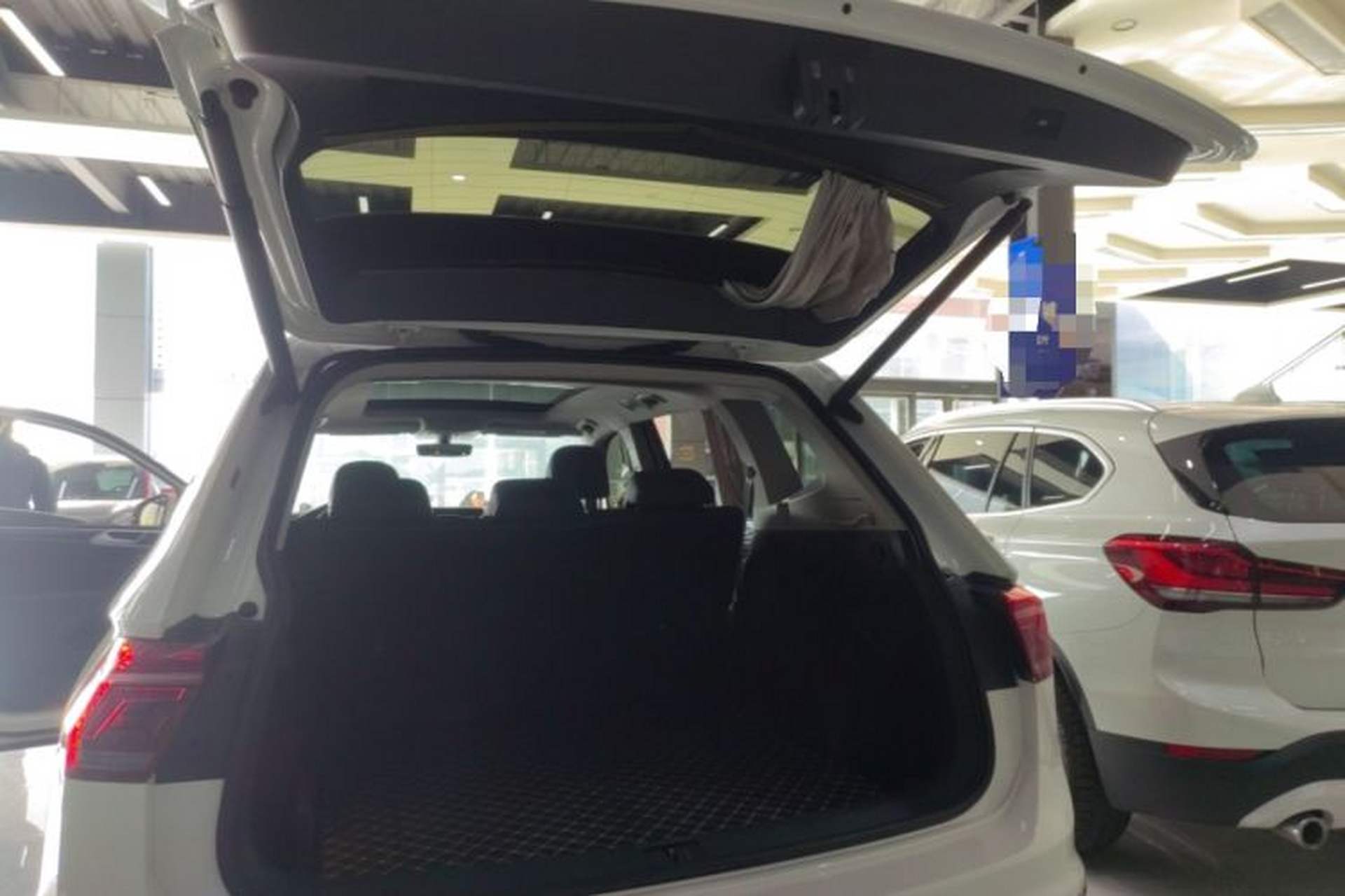 Used Volkswagen Tiguan L 2022 330TSI Automatic Two-Wheel Drive R-Line Enhanced Edition Trunk