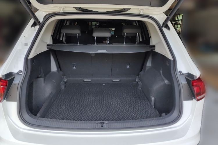 Used Volkswagen Tiguan L 2022 330TSI Automatic Two-Wheel Drive Smart Edition Trunk