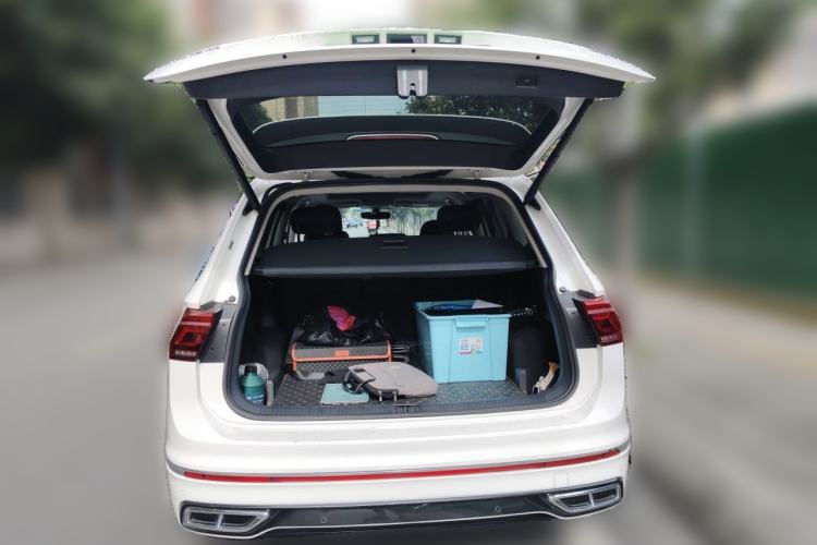 Used Volkswagen Tiguan L 2022 330TSI Automatic Two-Wheel Drive R-Line Enhanced Edition Trunk