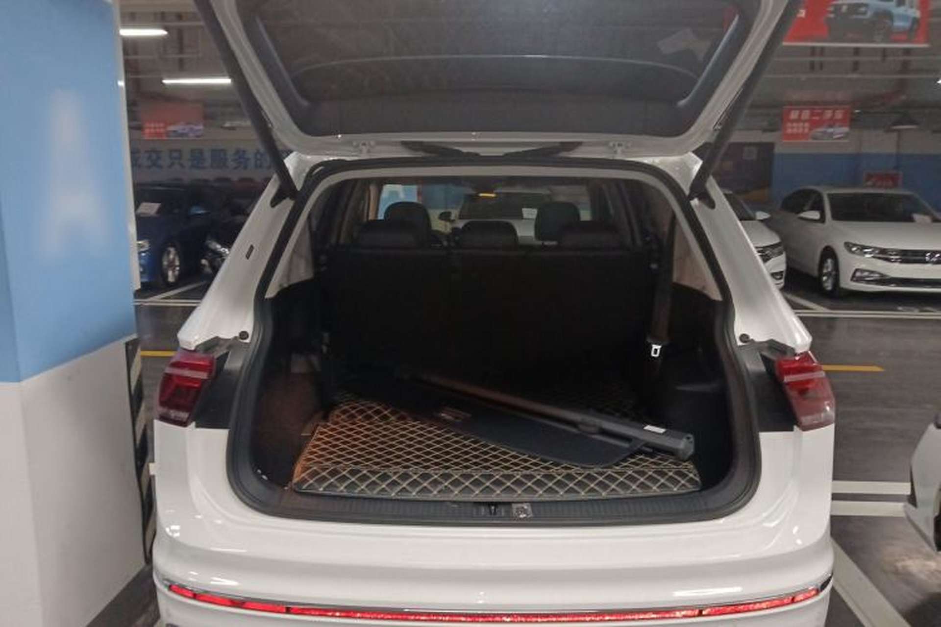 Used Volkswagen Tiguan L 2022 330TSI Automatic Two-Wheel Drive R-Line Enhanced Edition Trunk
