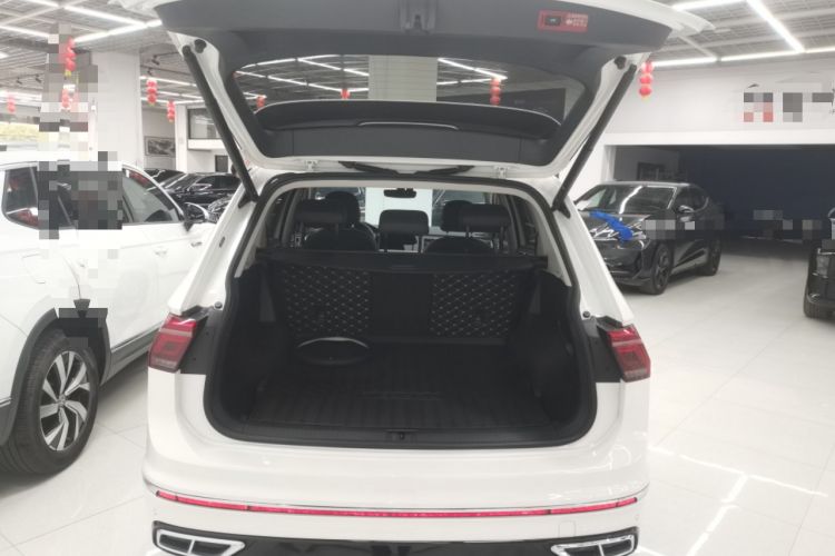 Used Volkswagen Tiguan L 2022 330TSI Automatic Two-Wheel Drive R-Line Enhanced Edition Trunk