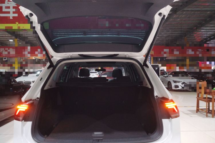 Used Volkswagen Tiguan L 2022 330TSI Automatic Two-Wheel Drive R-Line Enhanced Edition Trunk