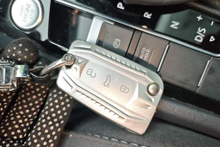 Used Volkswagen Tiguan L 2022 330TSI Automatic Two-Wheel Drive R-Line Enhanced Edition Vehicle Key