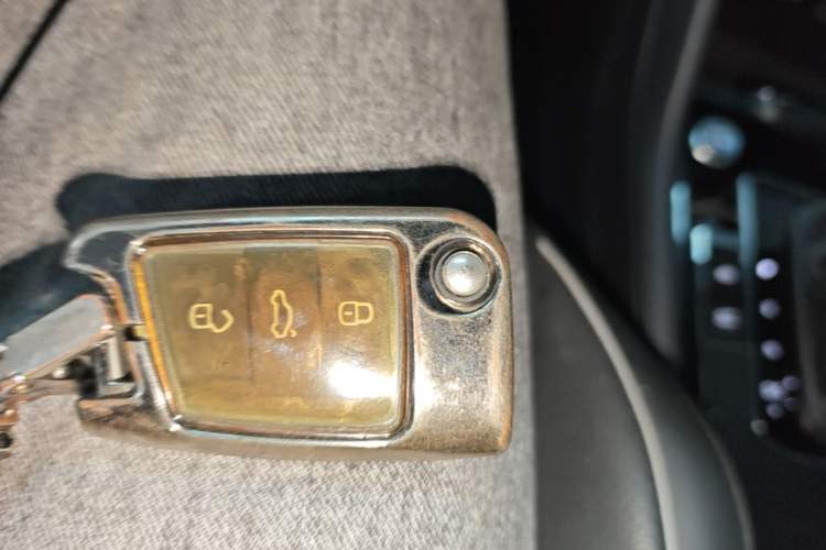 Used Volkswagen Tiguan L 2022 330TSI Automatic Two-Wheel Drive R-Line Enhanced Edition Vehicle Key