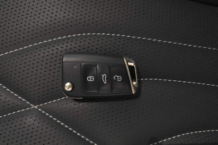 Used Volkswagen Tiguan L 2022 330TSI Automatic Two-Wheel Drive Smart Edition Vehicle Key