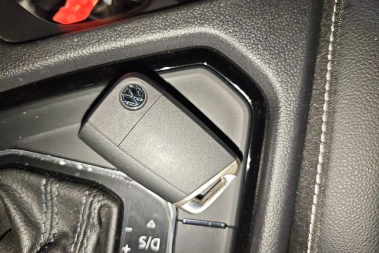 Used Volkswagen Tiguan L 2022 330TSI Automatic Two-Wheel Drive R-Line Enhanced Edition Vehicle Key