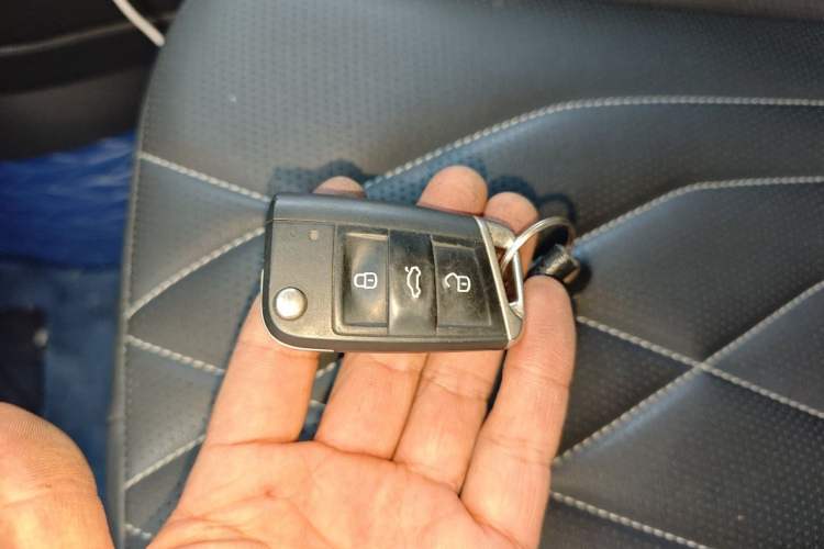Used Volkswagen Tiguan L 2022 330TSI Automatic Two-Wheel Drive R-Line Enhanced Edition Vehicle Key