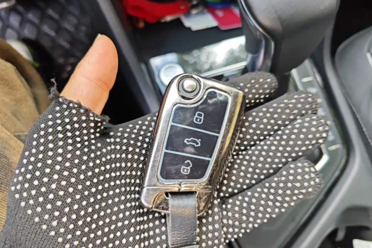 Used Volkswagen Tiguan L 2022 330TSI Automatic Two-Wheel Drive R-Line Enhanced Edition Vehicle Key