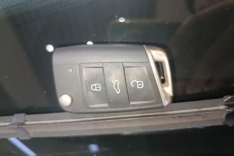 Used Volkswagen Tiguan L 2022 330TSI Automatic Two-Wheel Drive Smart Edition Vehicle Key