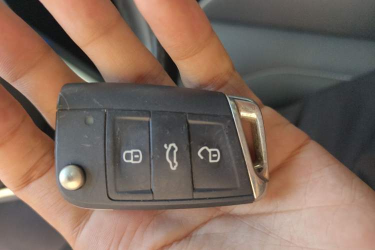 Used Volkswagen Tiguan L 2022 330TSI Automatic Two-Wheel Drive R-Line Enhanced Edition Vehicle Key