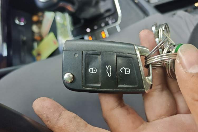 Used Volkswagen Tiguan L 2022 330TSI Automatic Two-Wheel Drive R-Line Enhanced Edition Vehicle Key