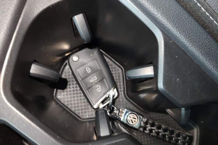 Used Volkswagen Tiguan L 2022 330TSI Automatic Two-Wheel Drive R-Line Enhanced Edition Vehicle Key