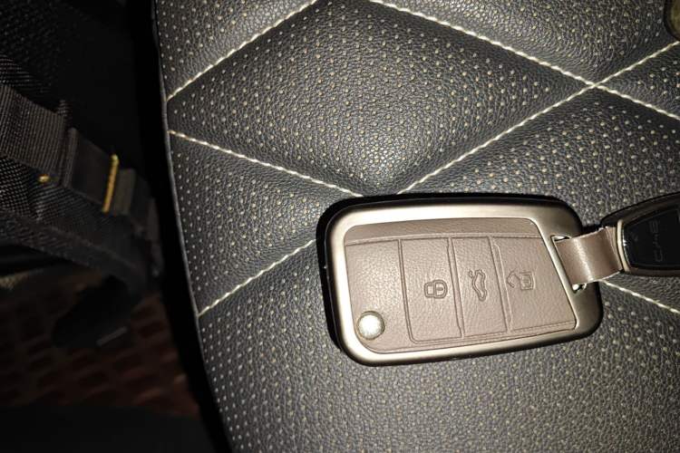 Used Volkswagen Tiguan L 2022 330TSI Automatic Two-Wheel Drive Smart Edition Vehicle Key